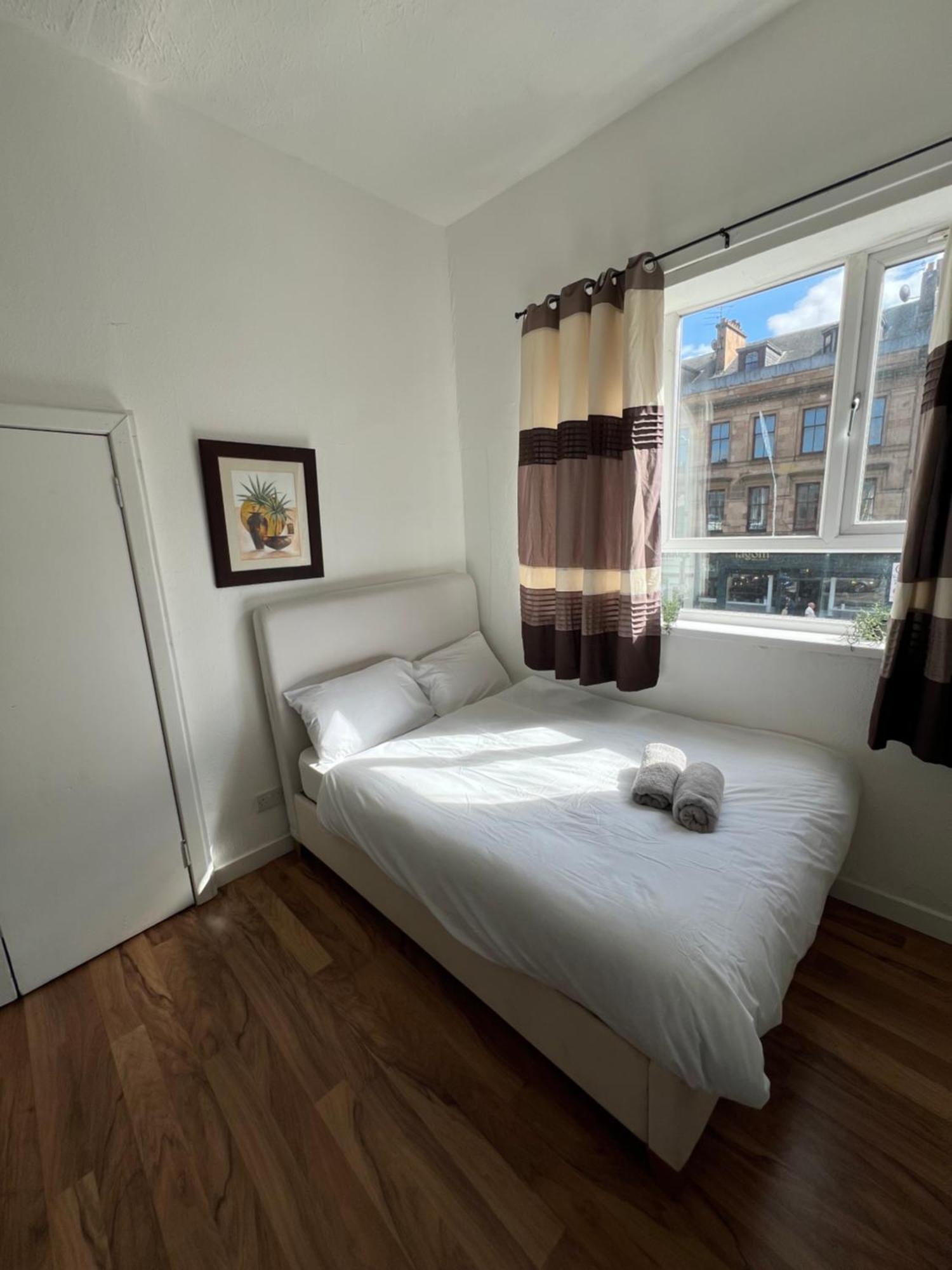 Great Western Road Studio With En Suite Glasgow Buitenkant foto
