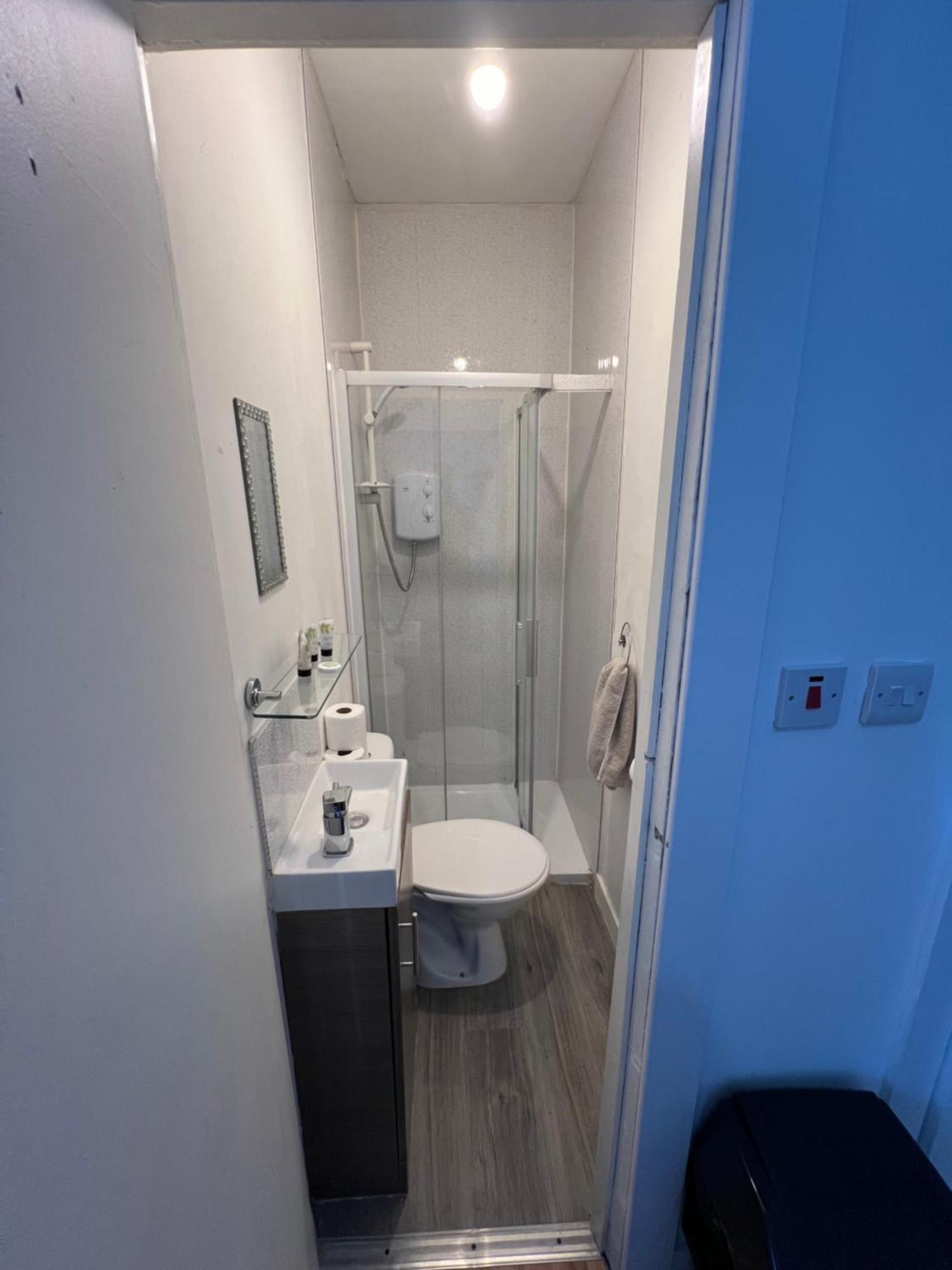 Great Western Road Studio With En Suite Glasgow Buitenkant foto